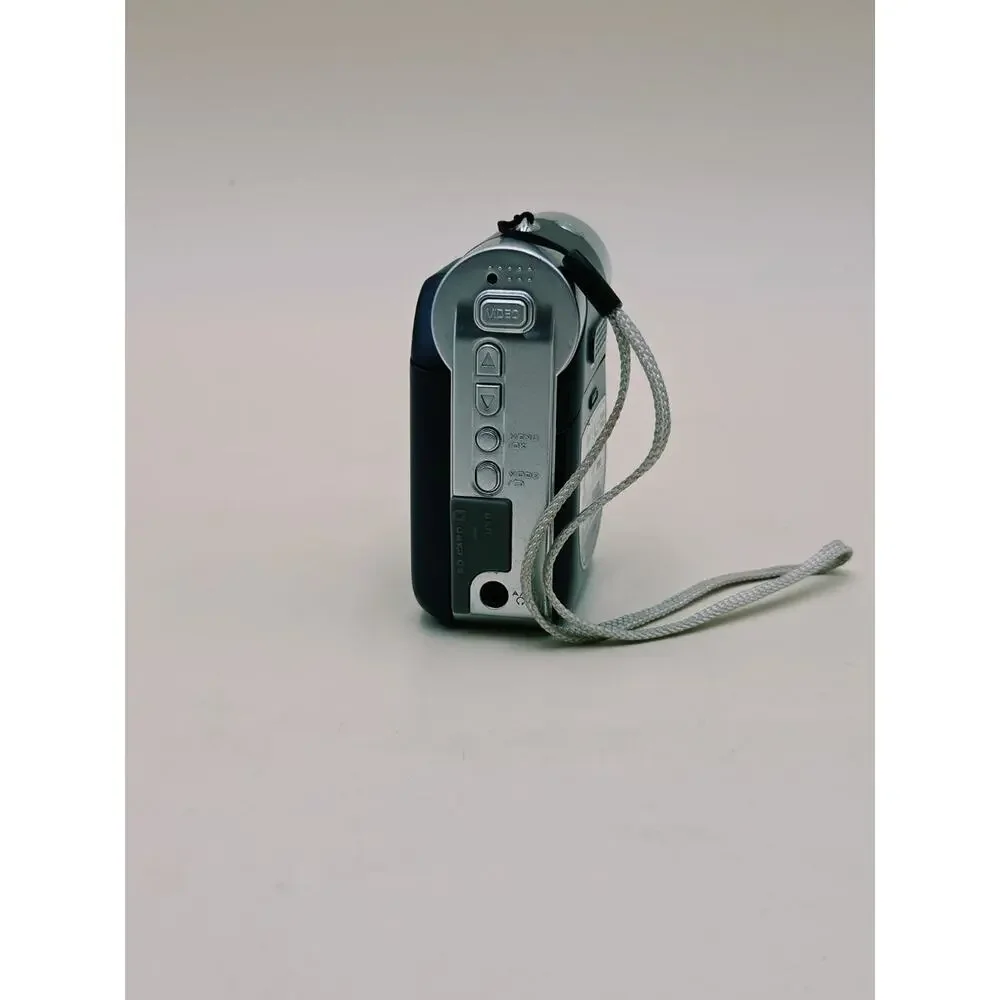 Aiptek ISDV2.4 digital camcorder Blue Built-in Flash LCD Screen